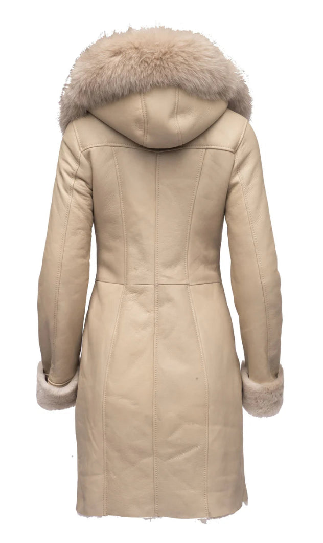 Gracie’s Sheepskin Winter Jacket – Hooded Shearling with Luxe Fox Fur Trim
